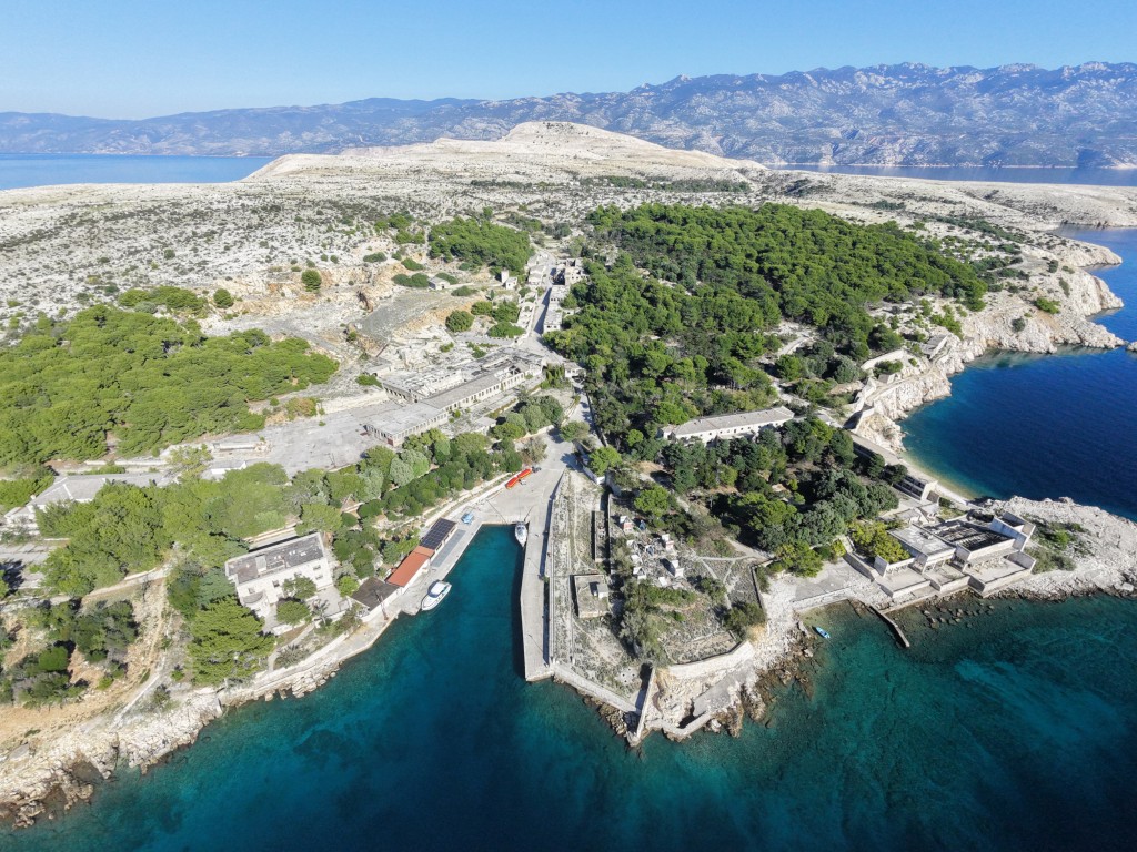 DJI_20261003152411_0038_D (Medium).JPG