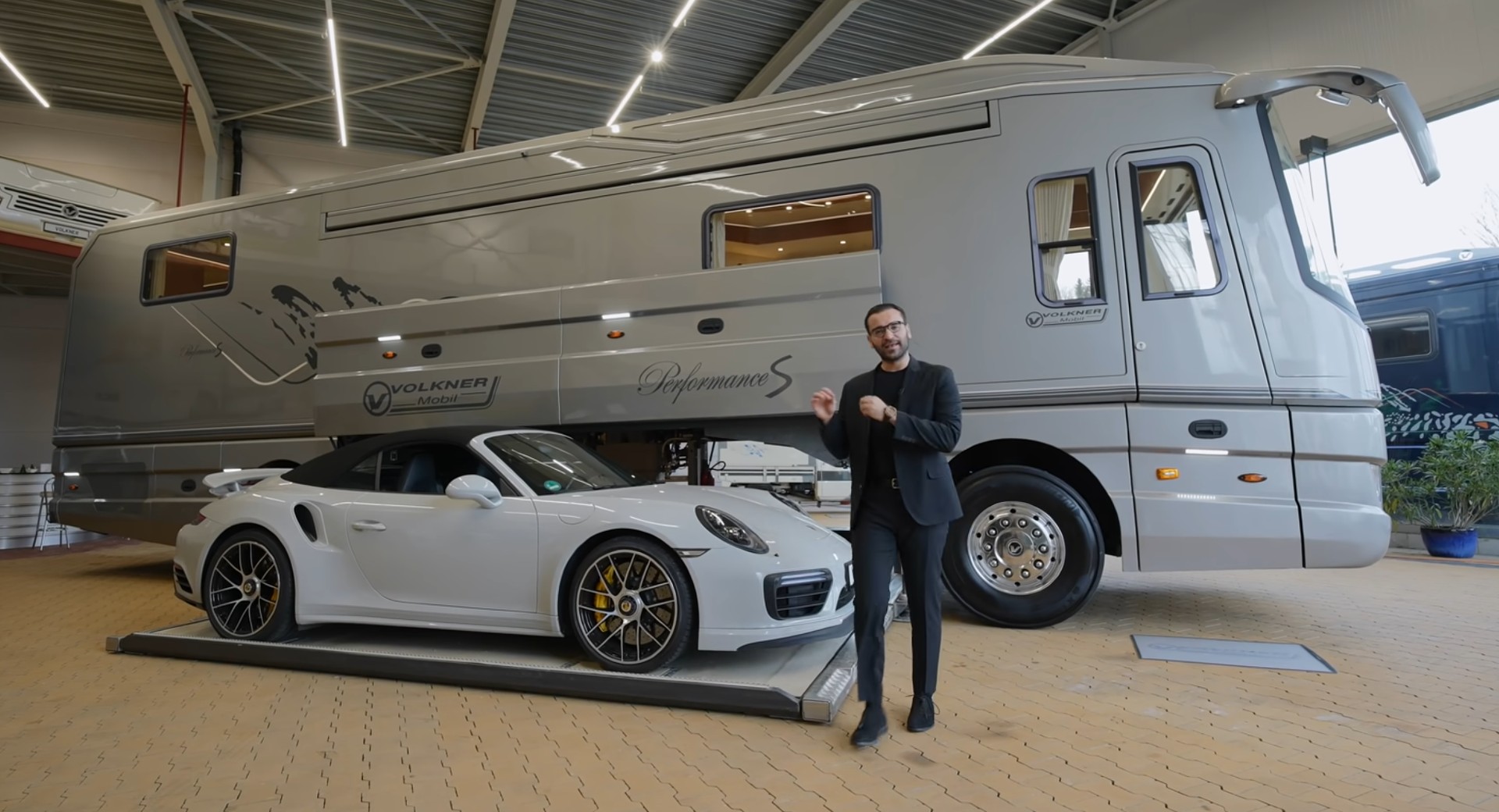 Volknermobil-Performance-Motorhome-main.jpg