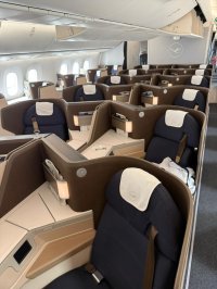 LH787 biz.jpg