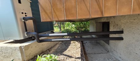 radiatorske-cevi-v-zunanjo-enoto.jpg